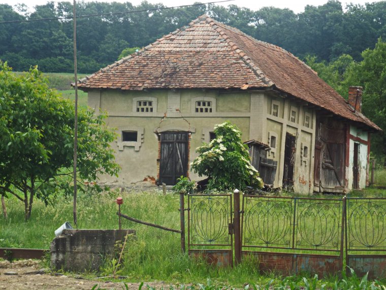 Megmentésre vár Erdély régi és új tanyavilága