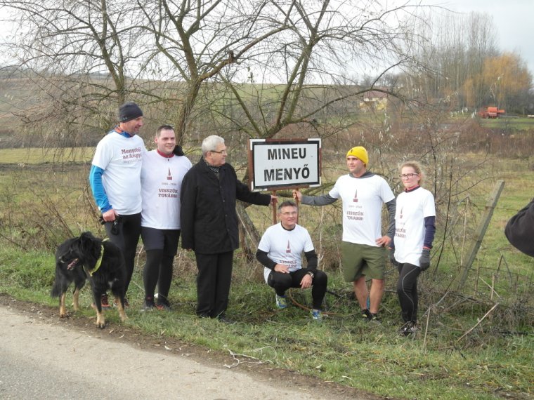 Menyőből  az angyal:  harminc év után újra a Tövisháton