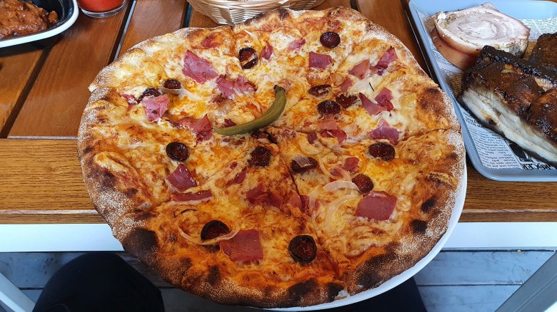 Élesztőmentes pizzájuk is eltér a megszokott választéktól •  Fotó: Borbély Zsolt Attila