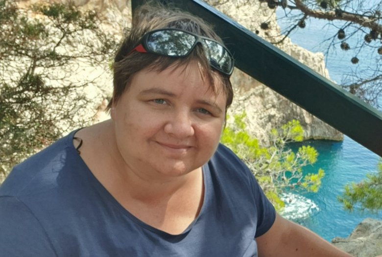 Tóth Orsolya  segített a válogatásában és a képek virtuális térben történő elhelyezésében 