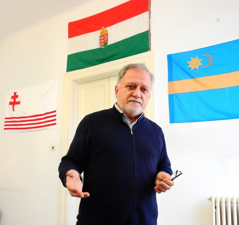 Zatykó Gyula két román polgármester tanácsosaként is kitartott a magyar ügyek mellett •  Fotó: Makkay József