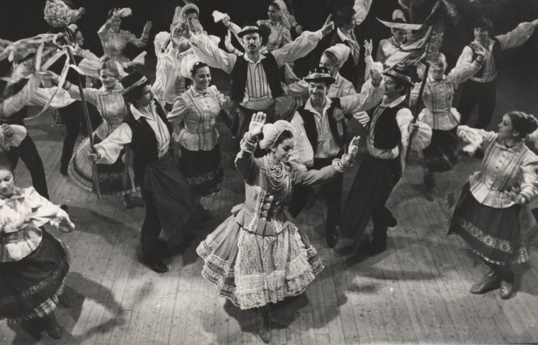 A kincses sziget őrzője – potré a táncos, koreográfus, népi szobrász Erdélyi Tiborról