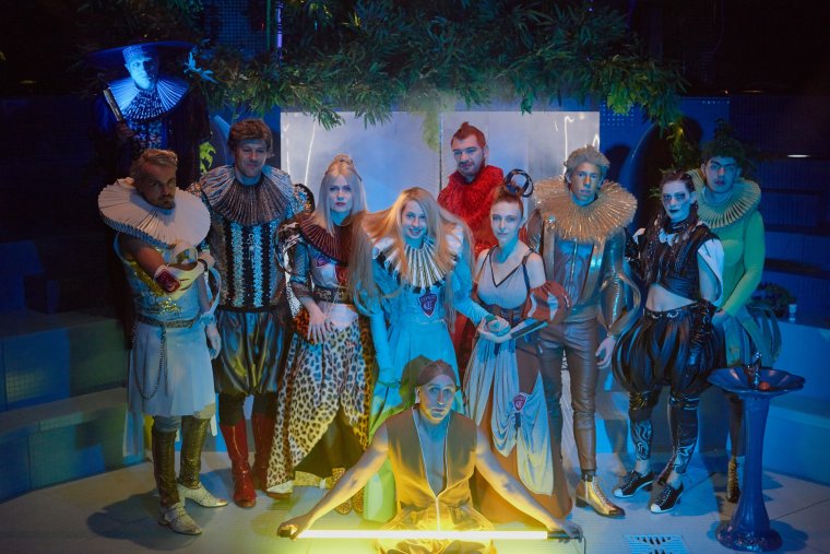 Az örök szerelmespár története új köntösben – Rómeó és Júlia bemutató a Kolozsvári Magyar Színházban