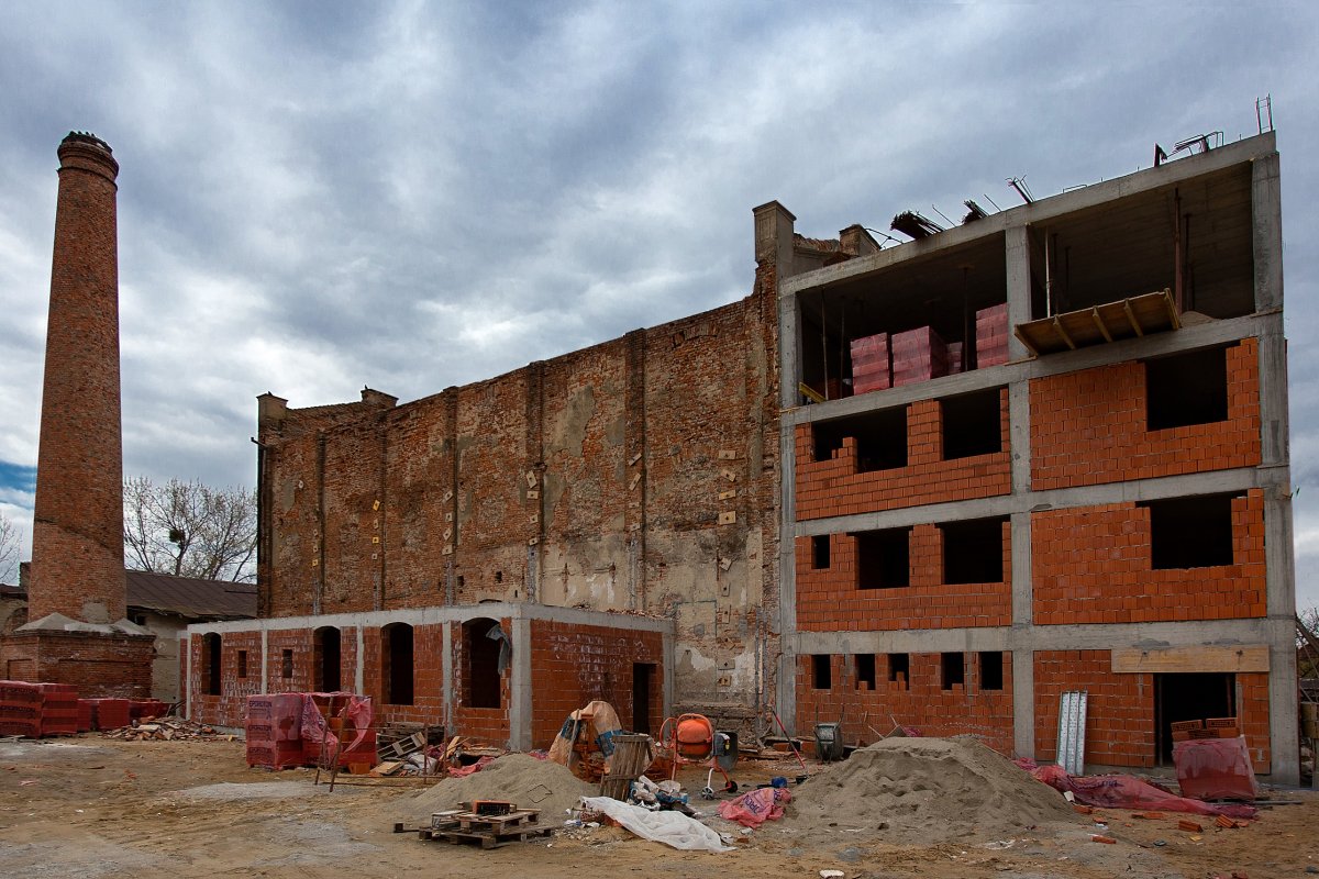 A felújítás alatt álló Gizella-malom: ötvözi az újat a régivel • Fotó: Sütő Éva