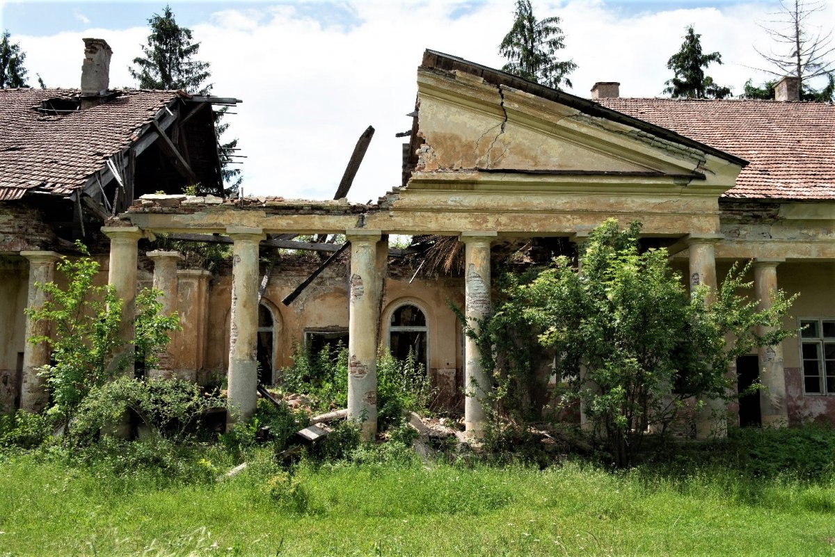 A romos főbejárat napjainkban •  Fotó: Demján László