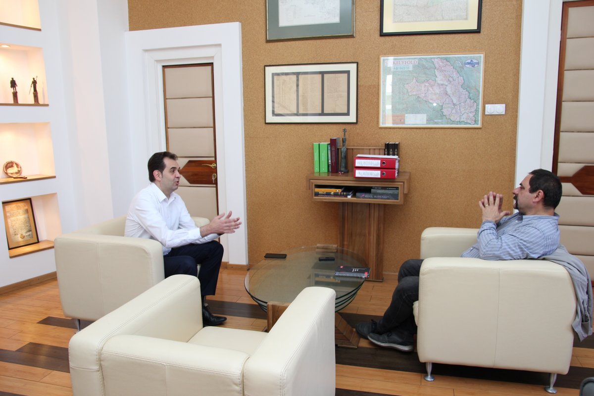 Antal Árpád szerint a  mindenféle szélsőséges hőzöngés nem segíti a román-magyar együttélést Sepsiszentgyörgyön sem •  Fotó: Jakab Mónika