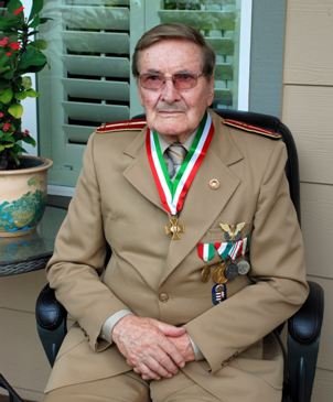 Bogár Gyula amerikai otthonában 