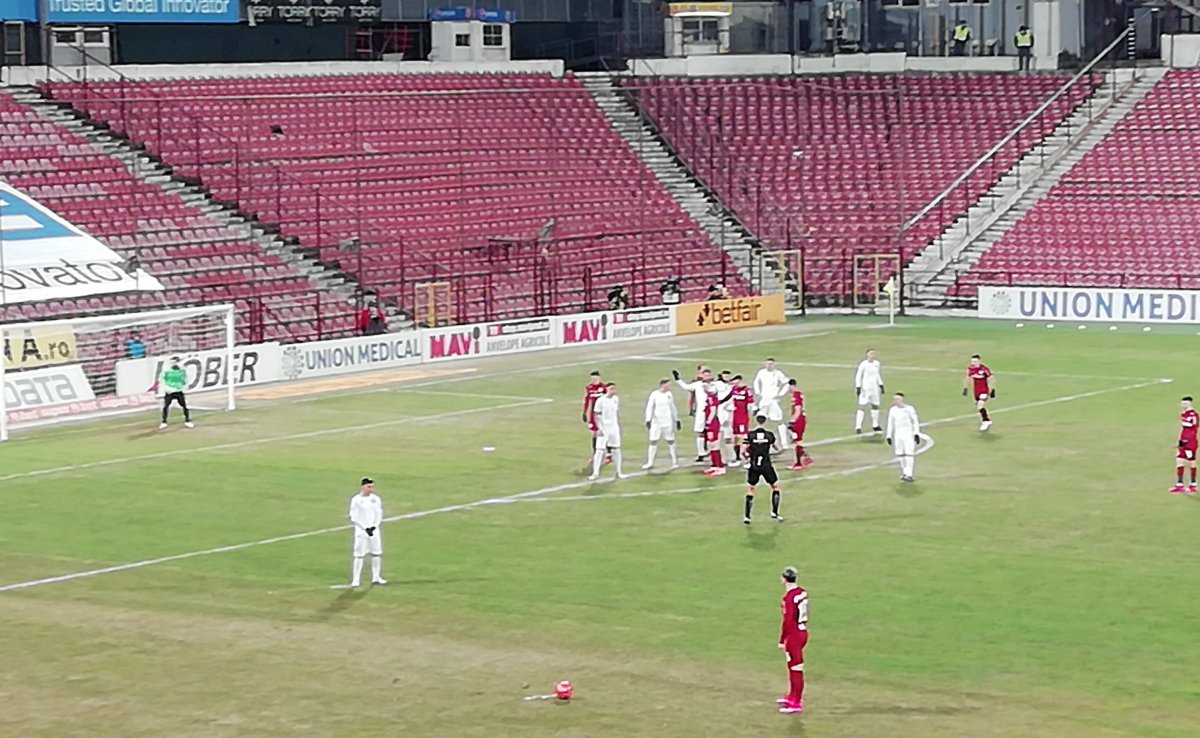 Döntetlen Kolozsváron. Ilyen játékkal hosszú távon kevés jó eredményt fog elérni a vasutas csapat • Fotó: Somogyi Botond