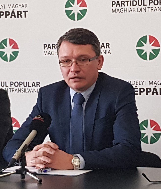 Csomortányi István, az EMSZ társelnöke szerint az RMDSZ-szel történő összefogás felszínes lett •  Fotó: Makkay József