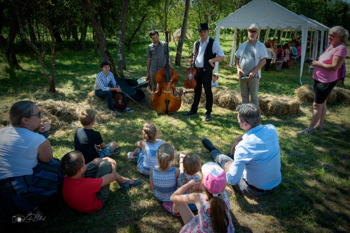 A szabadegyetem igazi színfoltjai voltak a gyermekfoglalkozások •  Fotó: Hagyományok Háza