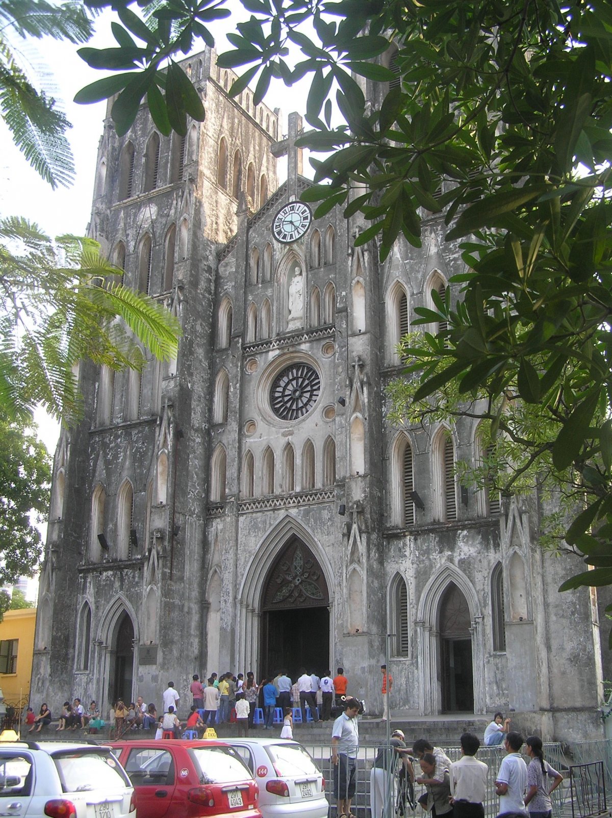 A Szent József-katedrális. Az 1886-ban felszentelt neogótikus épület a párizsi Notre-Dame-ra emlékeztet •  Fotó: Csermák Zoltán