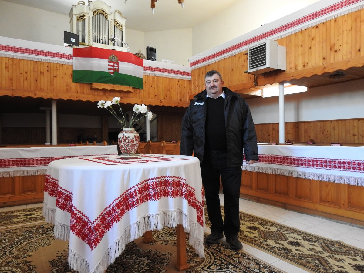 Szilágyi Zoltán lelkipásztor huszonhat éve szolgál Szilágypanitban •  Fotó: Makkay József