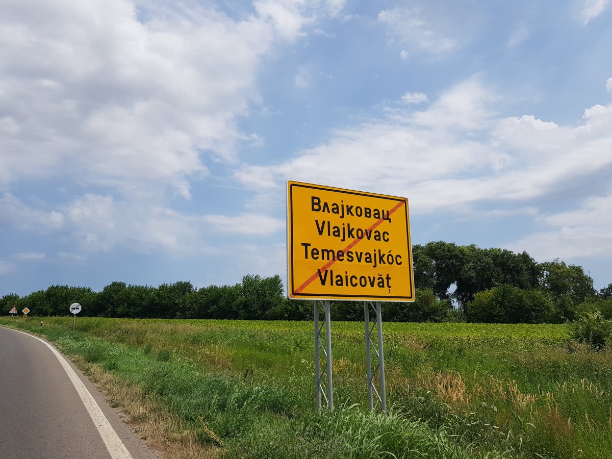 Temesvajkóc új településjelző táblát kapott... •  Fotó: Makkay József