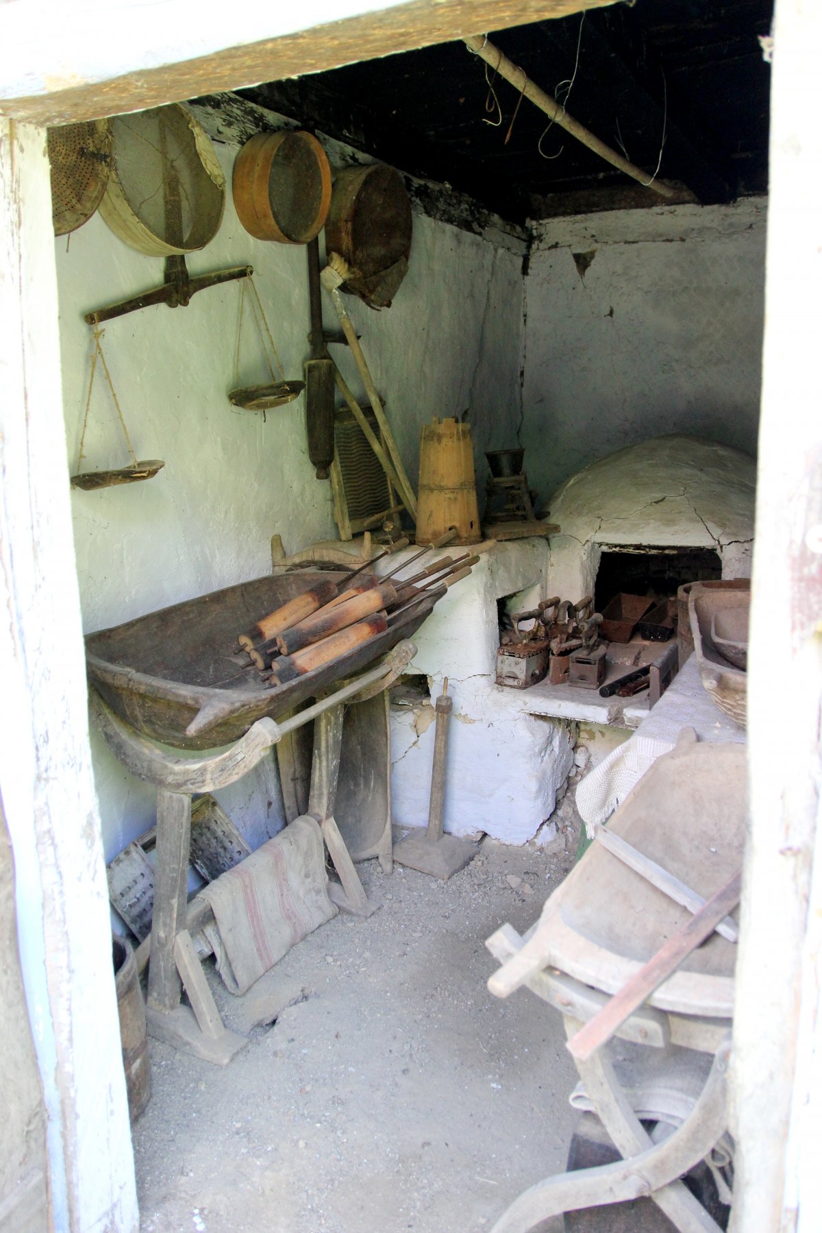 A kemencében nemcsak kenyeret sütöttek, hanem kürtőskalácsot is •  Fotó: Jakab Mónika