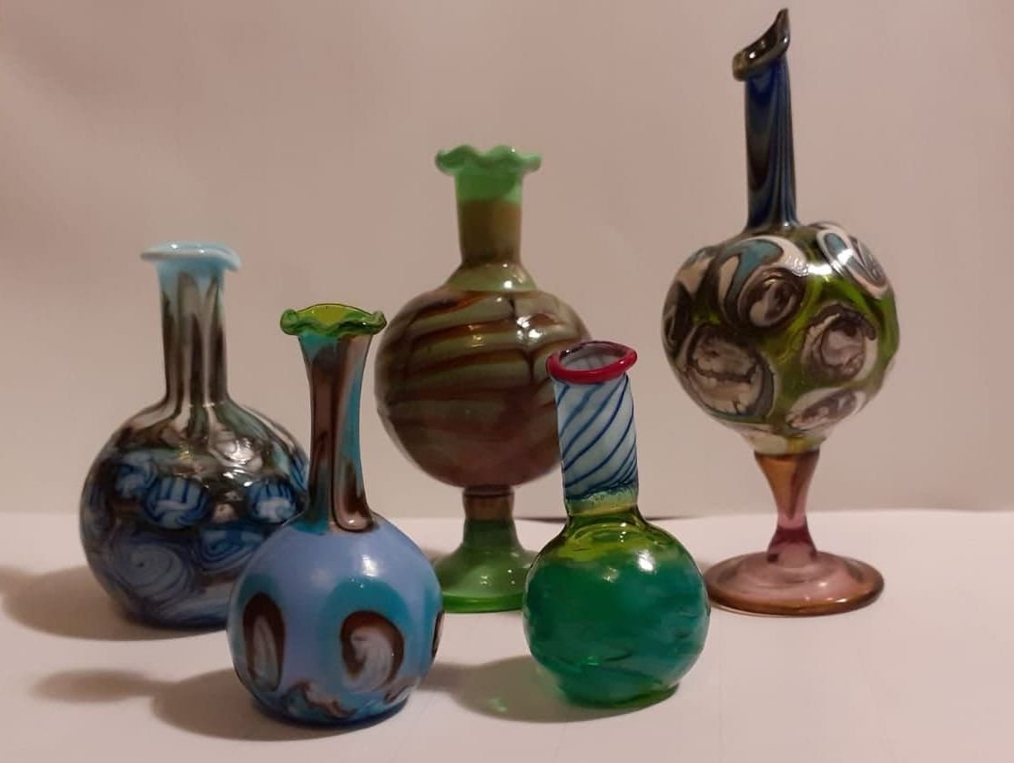 Lángban formázott muranói apró üvegvázák •  Fotó: Facebook/Szalma László Zsolt