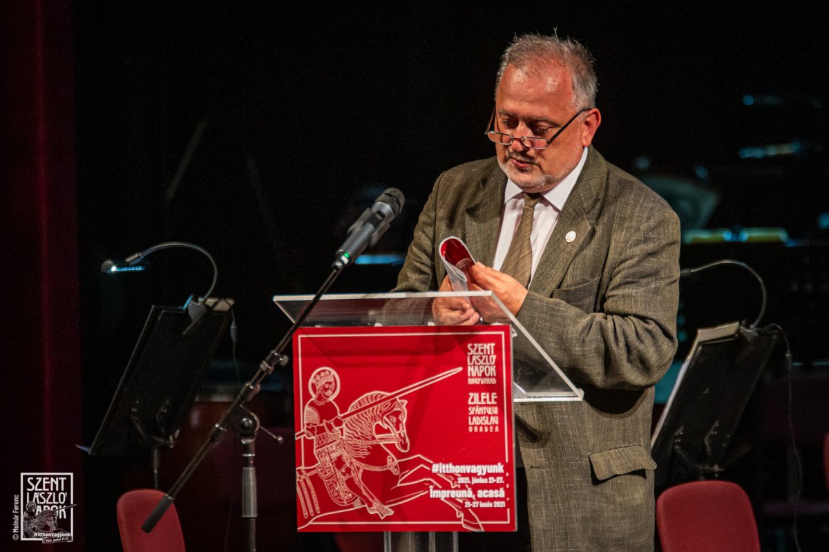 Zatykó Gyula: „hagyományszerűen fejet hajtunk városalapító lovagkirályunk előtt, ismertté tesszük Szent László életét, tevékenységét” •  Fotó: Szent László Napok