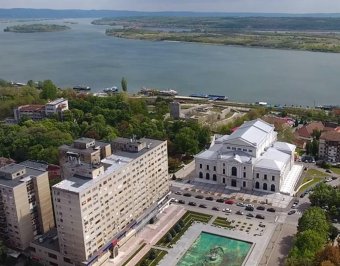 Szabadságvágy: erdő közepén széttört álmok
