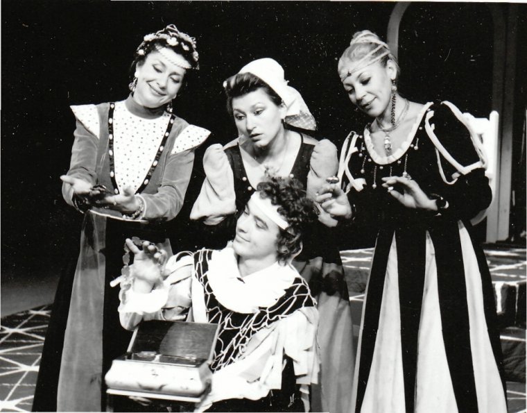 A verselő újságíró rövid dicsősége – 150 éve született Heltai Jenő, a János Vitéz című daljáték versírója