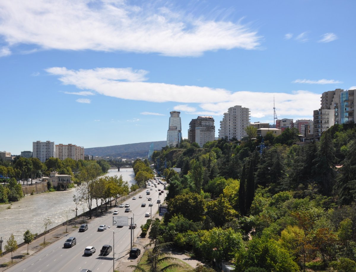 Az új negyedek mindenhol megváltoztatták a hagyományos városképet •  Fotó: Samu Tamás Gergő