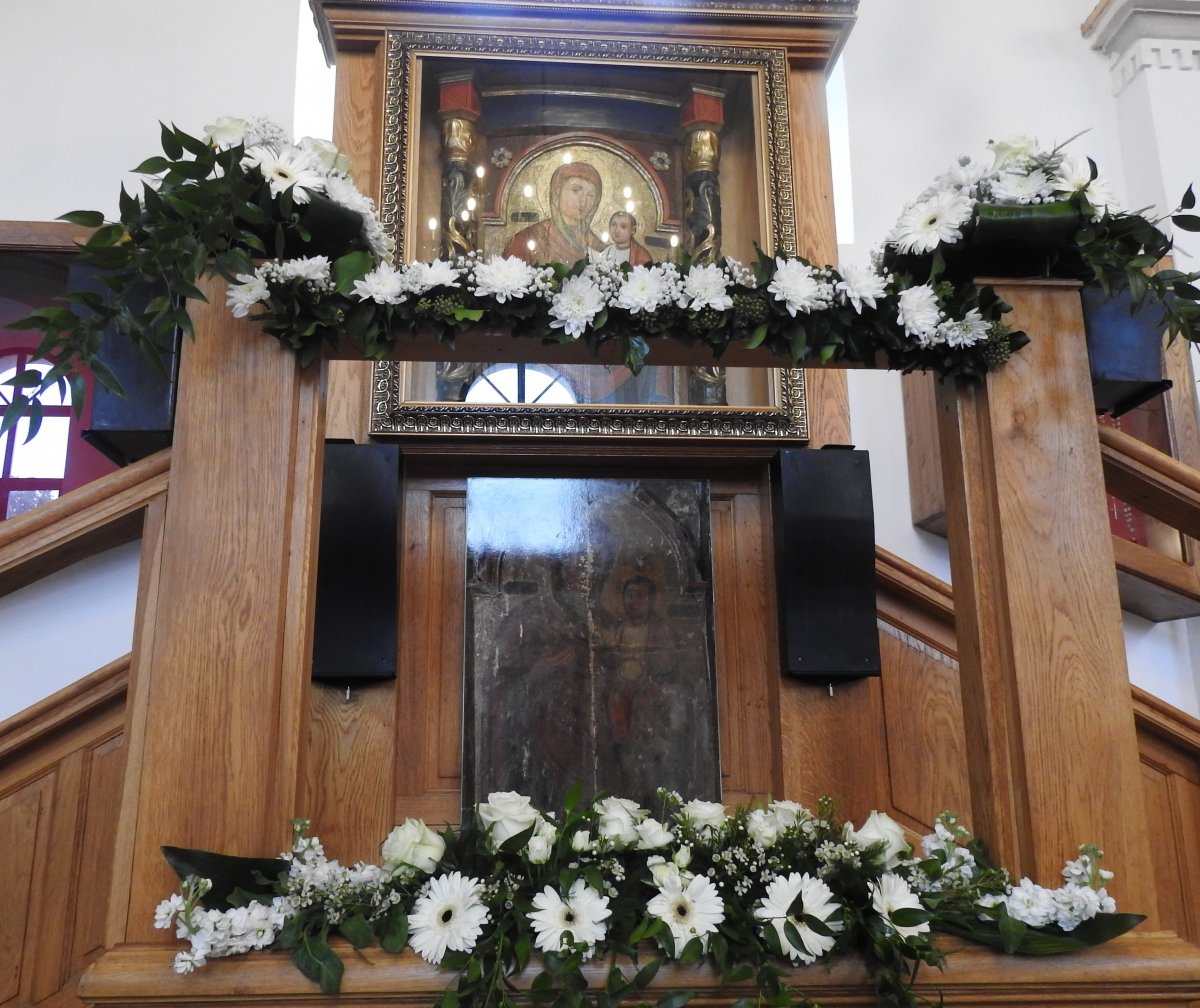 Az 1700-as évekből származó Istenszülő-ikon másolatát a Vatikánba is elvitték •  Fotó: Makkay József