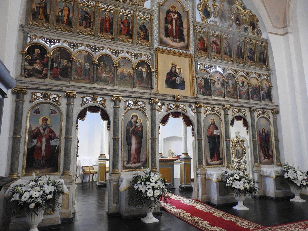 Az 1906-ban készült ikonosztáz •  Fotó: Makkay József