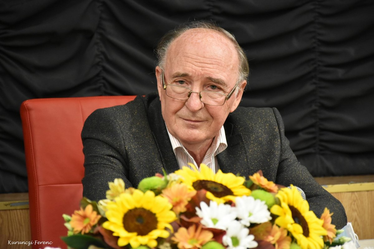 Nagy István szerint az alapítvány minden eszközt megragadott, hogy az aradi és az Arad megyei magyar tanulók életét megkönnyítse. •  Fotó: Alma Mater Alapítvány