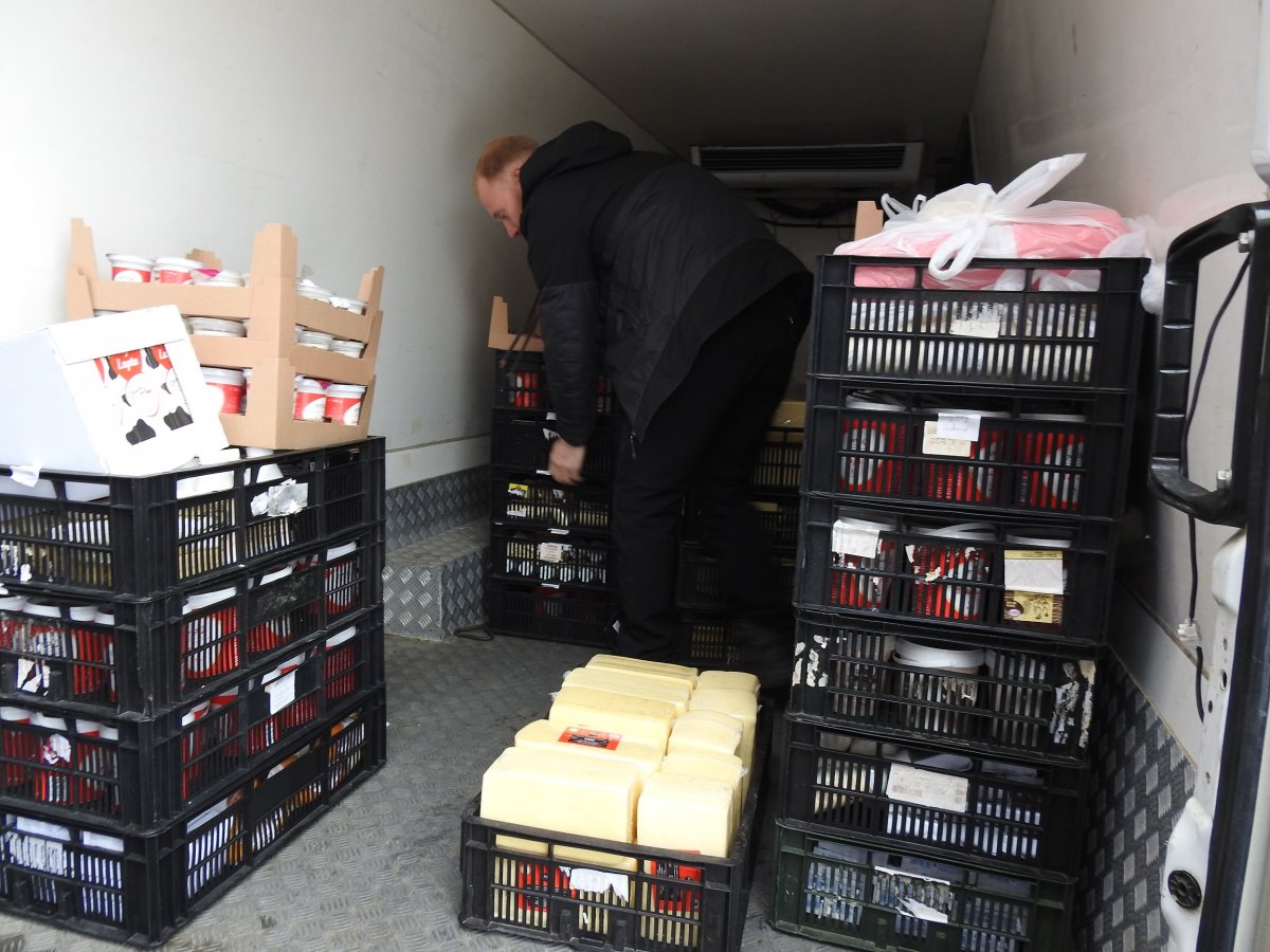 Útra készen. A szövetkezeti tejfeldolgozó saját járművein szállítja ki termékeit Székelyföldre •  Fotó: Makkay József