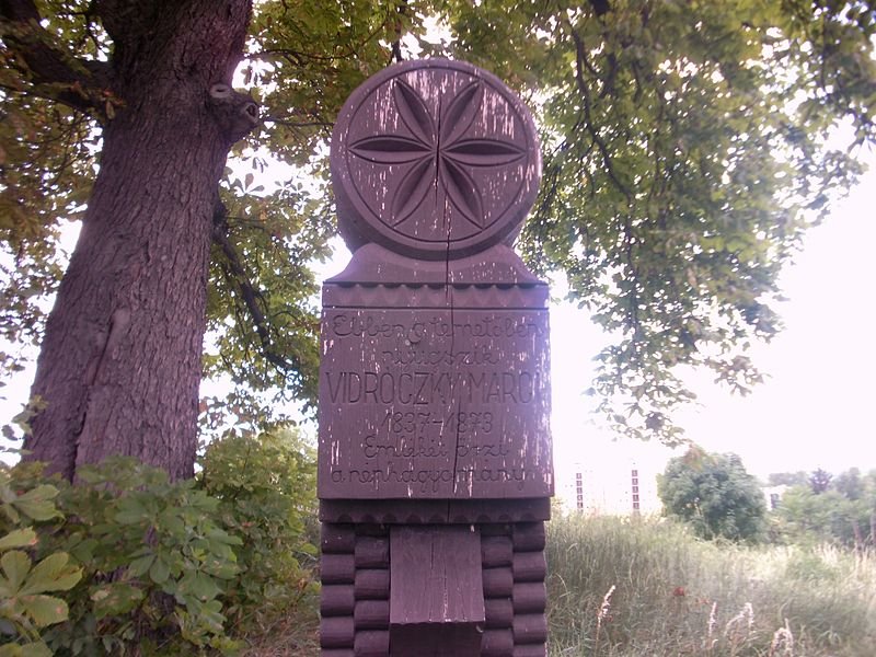 Vidroczki Márton síremléke Egerben •  Fotó: Wikipédia