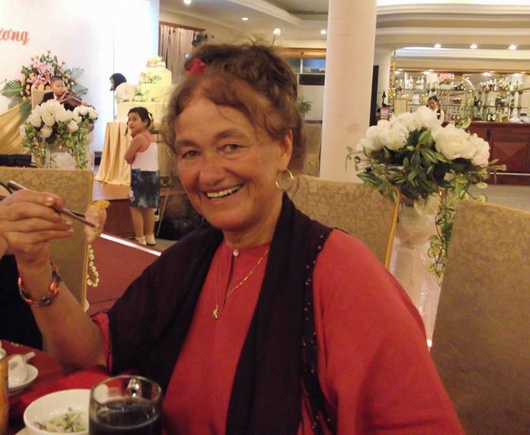 Megrögzötten pozitívan akar élni: Csepeli Pálma festőművésszel, aki „versenyt úszik” a halállal