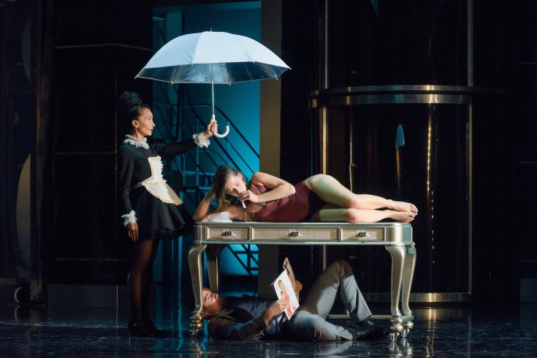 Erdélyben is nehezen halad Thália szekere