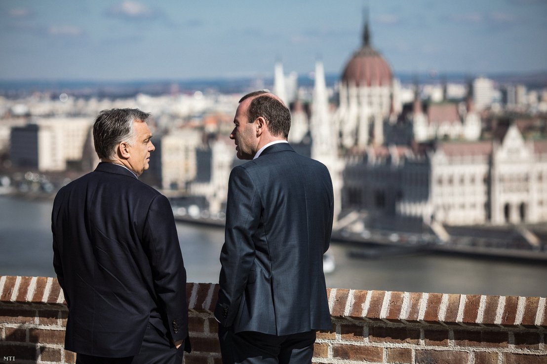 Átrendeződő erőviszonyok. Orbán Viktor ellenzi, hogy Manfred Weber (jobbra) legyen az Európai Bizottság következő elnöke •  Fotó: MTI