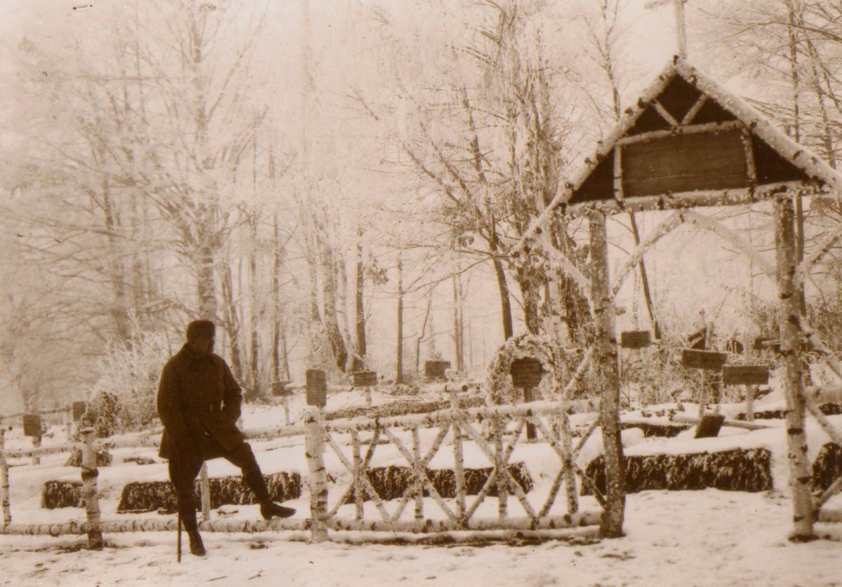 Az úzvölgyi magyar katonai temető 1917-ben. A Bákó megyei hatóságok százkét év után ortodox kőkeresztekkel szeretnék „nemzetköziesíteni” &bullet;  Fotó: Dr. Sándor Istvánné magánarchívuma