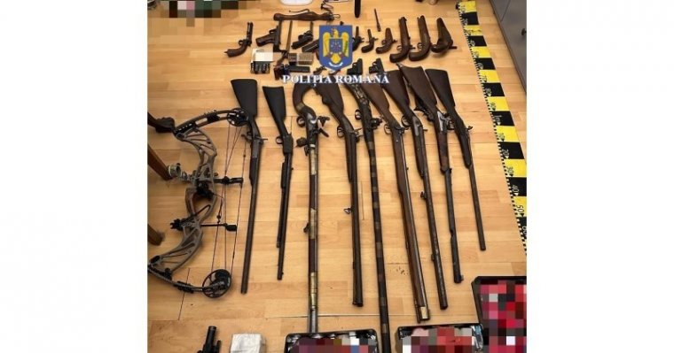 Több ezer lőszert és 24 lőfegyvert foglalt le a rendőrség egy temesvári férfitől