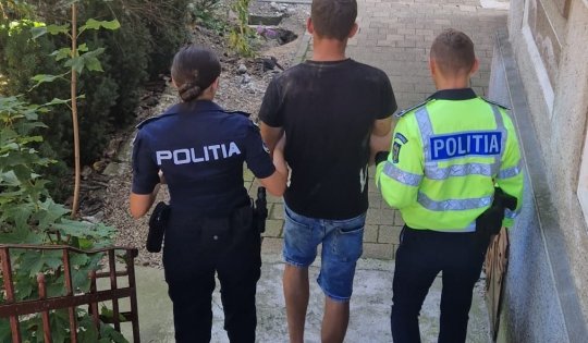 Jogosítvány nélkül, részegen felborult a kocsijával, utasa súlyosan megsérült: őrizetbe vették a Szilágy megyei férfit