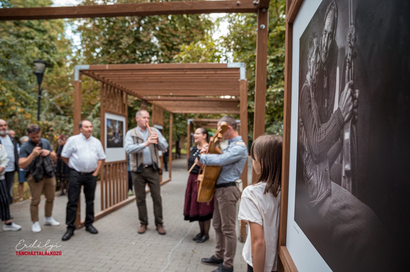 •  Fotó: Erdélyi Táncháztalálkozó
