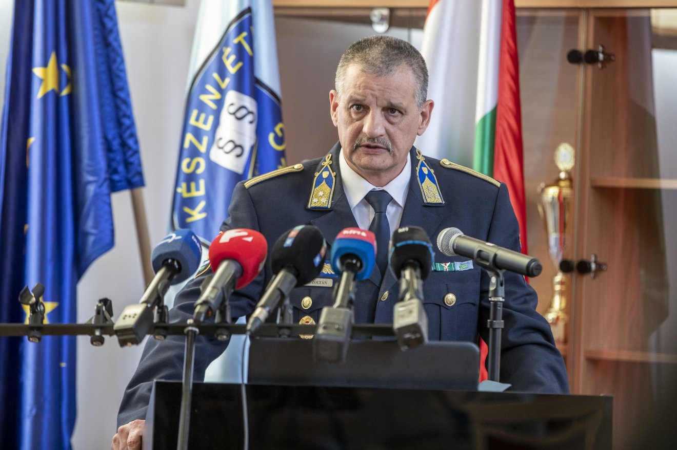 Balog Gábor ezredes a bűnesetet ismertető sajtótájékoztatón •  Fotó: Police.hu