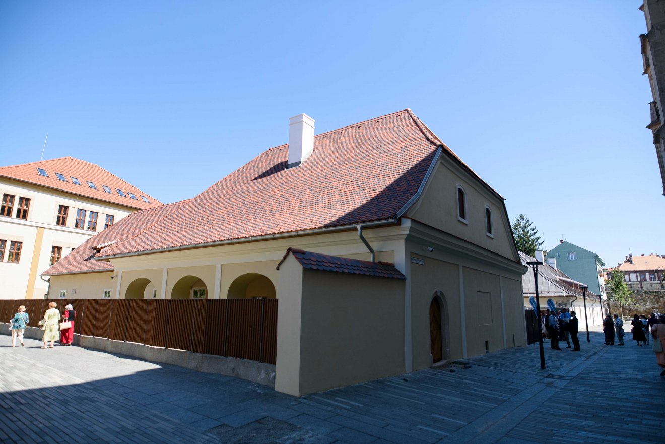 A Farkas utcai református templom szomszédságában fekvő Herepei-ház •  Fotó: MTI