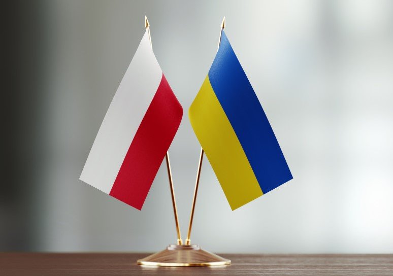 Lengyel-ukrán zászló. A múlt árnyai miatt a mai kapcsolatok sem felhőtlenek 