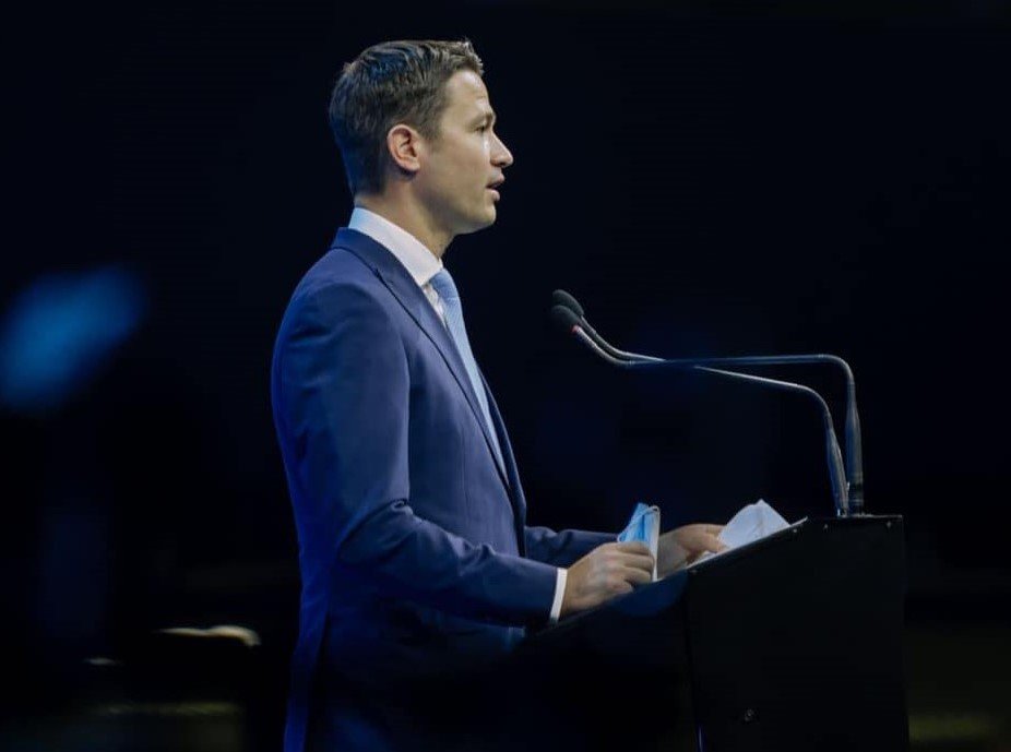 Robert Sighiartău úgy véli, a PNL már eddig is sokat veszített a PSD-vel kötött szövetséggel •  Fotó: Facebook/Robert Sighiartău