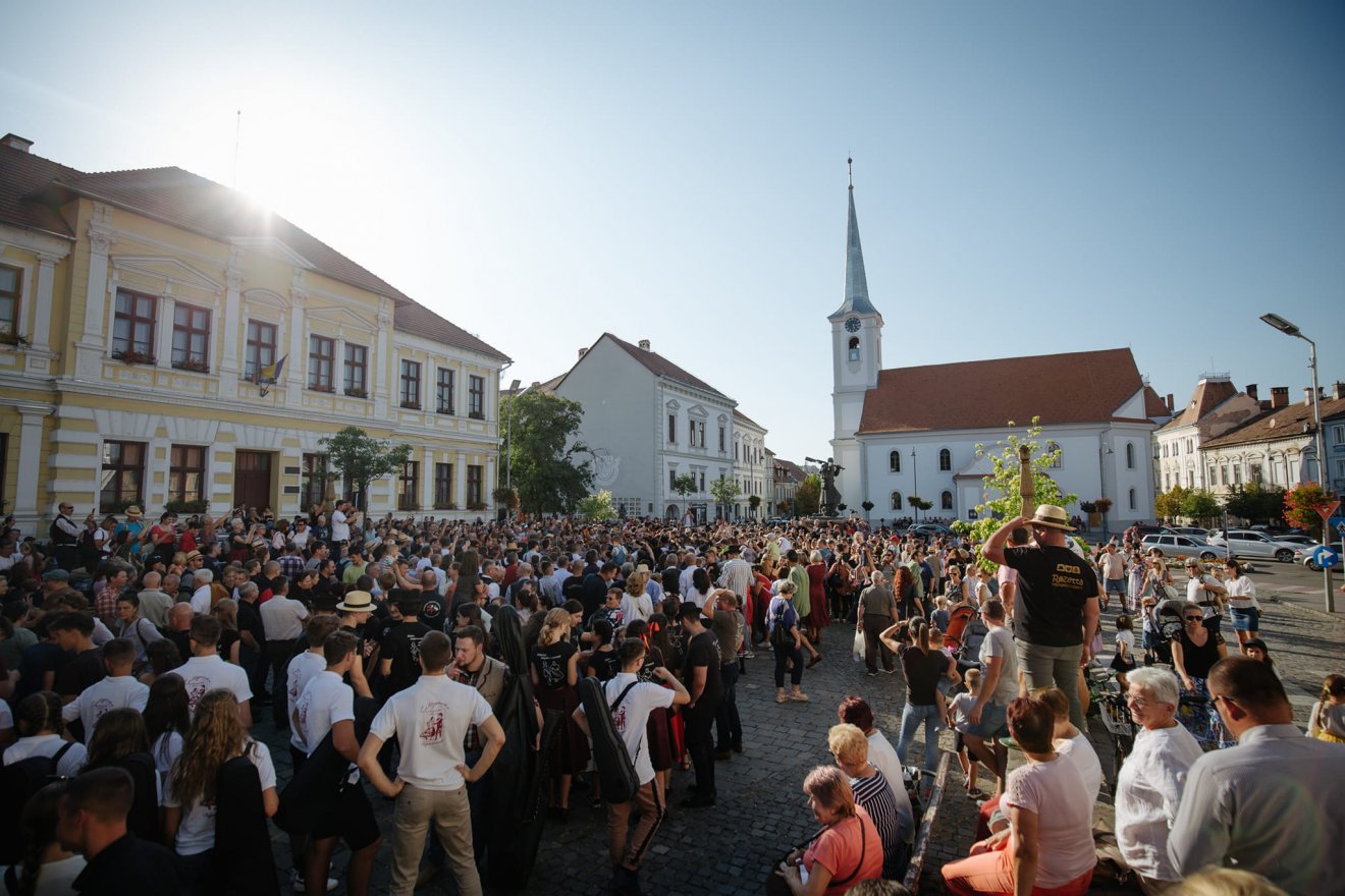 • Fotó: Erdélyi Táncháztalálkozó