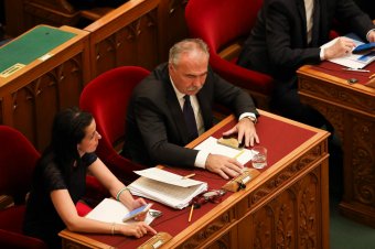 Megszűnt Magyarországon a földadó