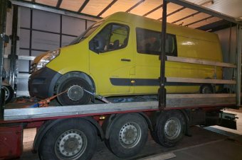 Lopott kisbuszt tartóztattak fel a magyar-román határon a magyar rendőrök