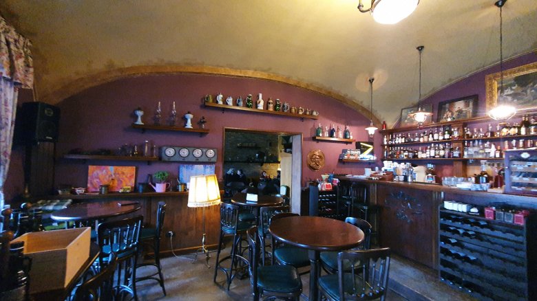 Az Art café beltere a nevéhez méltó, elsőre  megnyeri az embert •  Fotó: Borbély Zsolt Attila