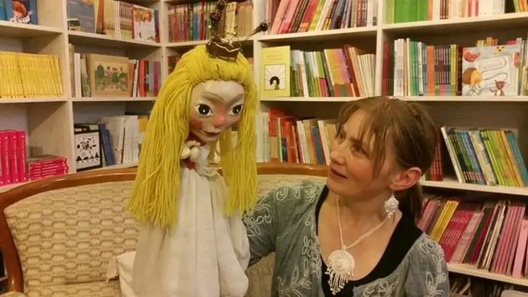 A báb az emberi jellem karikatúrája – beszélgetés Patka Ildikó bábossal, akinek otthona a mesék birodalma