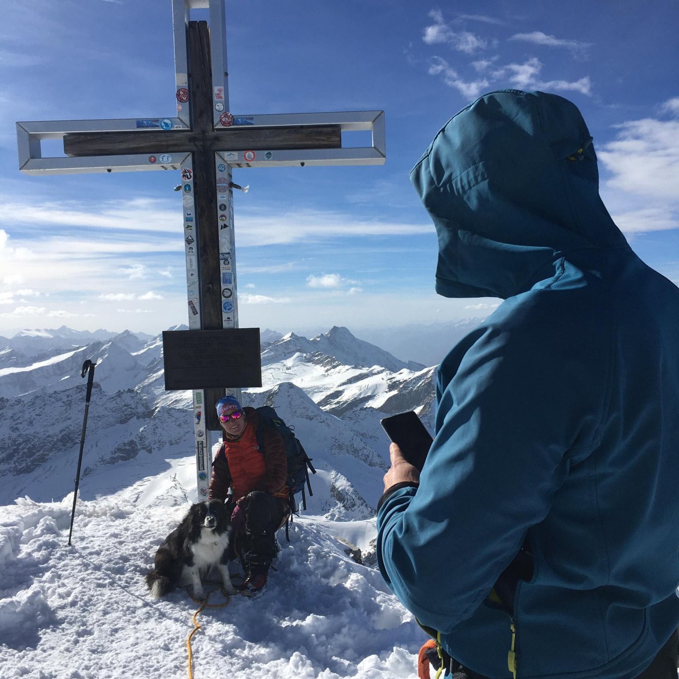 A csúcson. Ezért az élményért másszák meg a turisták a hegyet •  Fotó: Samu Tamás Gergő