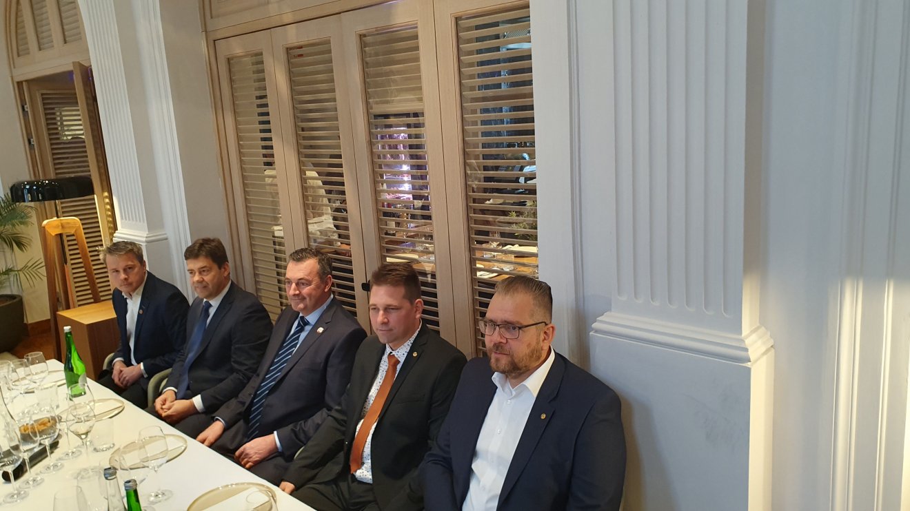 Az öt jelölt az Év Bortermelője díjra •  Fotó: Borbély Zsolt Attila