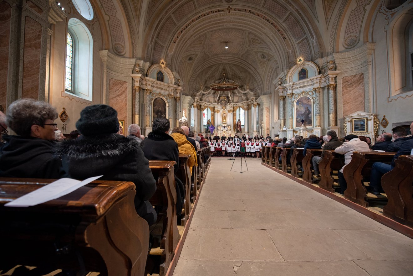 Nagycsütörtöki koncertsorozat a Csíksomlyói Kegytemplomban •  Fotó: Hagyományok Háza