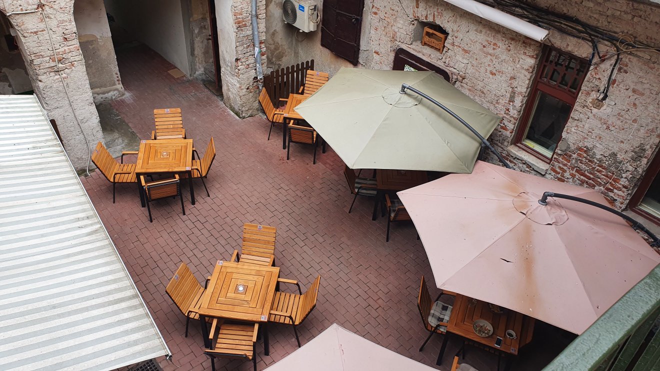 A város  egyetlen csúcsminőségű sörözője, a Joy’s pub •  Fotó: Borbély Zsolt Attila