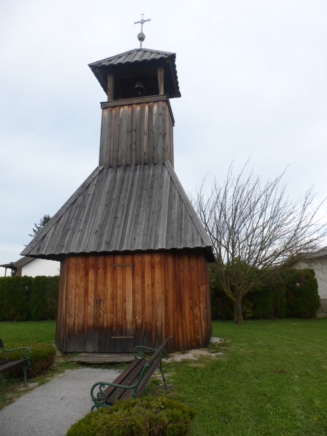 Kámaházi szoknyás harang •  Fotó: Csermák Judit