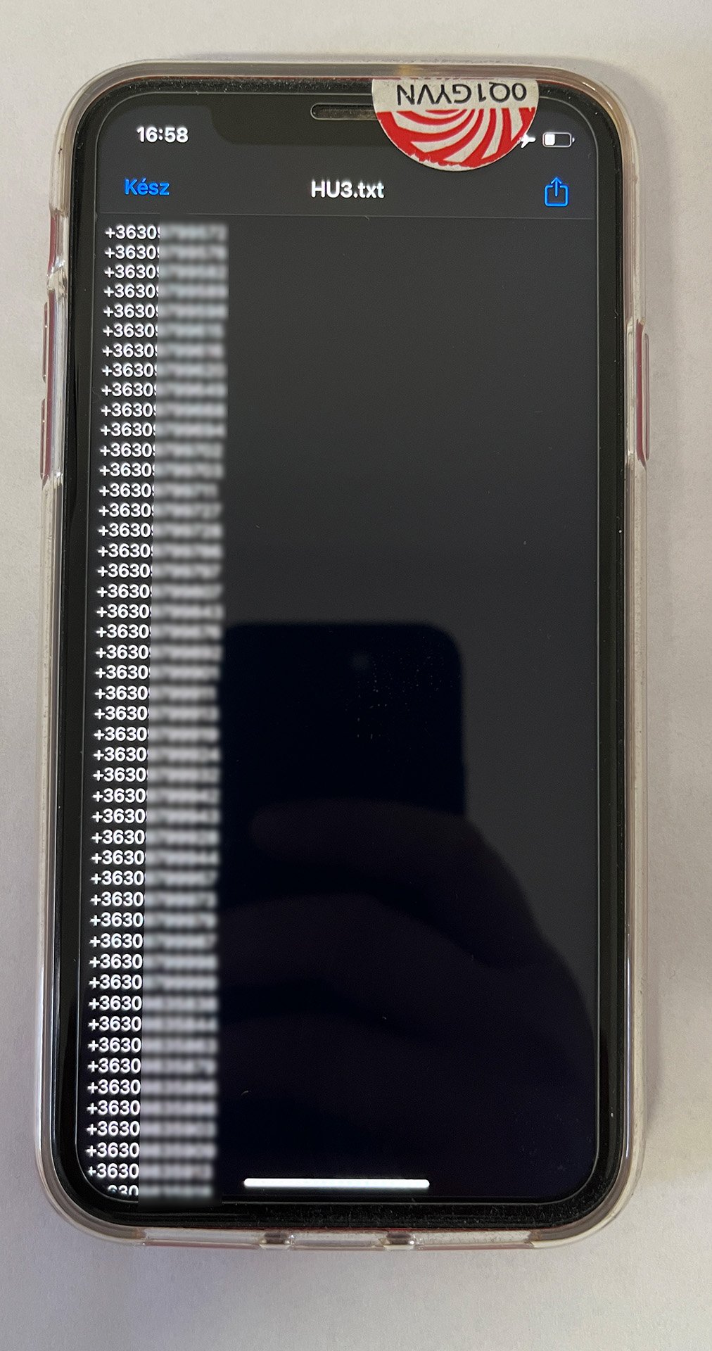 A bűnözők telefonjairól több ezer megtévesztő üzenet jutott el magyarországi banki ügyfelekhez •  Fotó: Police.hu